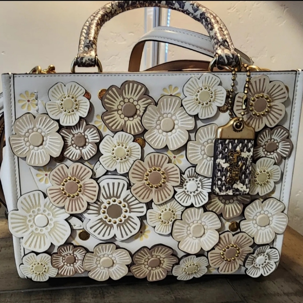 Coach rogue 25 with tea rose and snakeskin